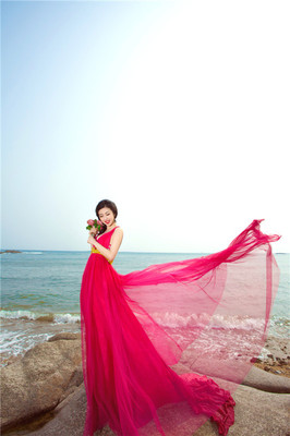 【青岛婚纱摄影第一品牌薇薇新娘新客片-浪漫海滩摄影图片】青岛爱情海影视片场人像摄影_太平洋电脑网摄影部落