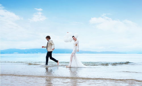 拍婚纱照如何选择内衣与婚纱完美搭配——薇薇摄影专业指南